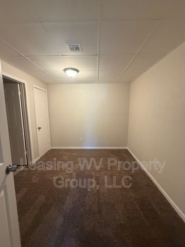 Foto del edificio - 139 Clayton Ave