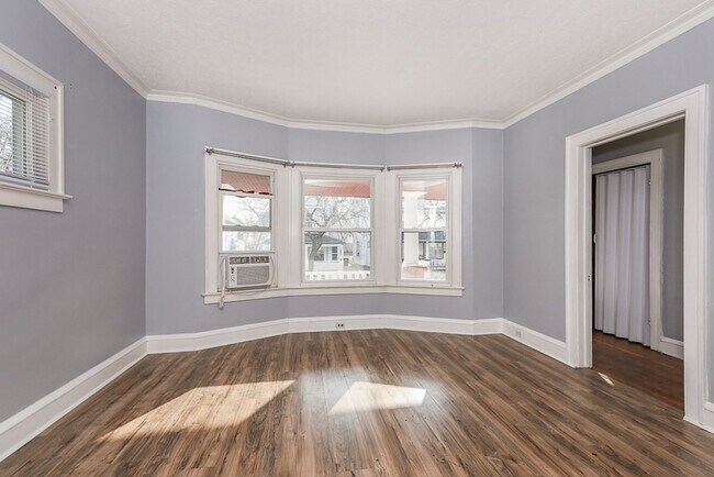 Foto del edificio - 1466 Hopkins Ave