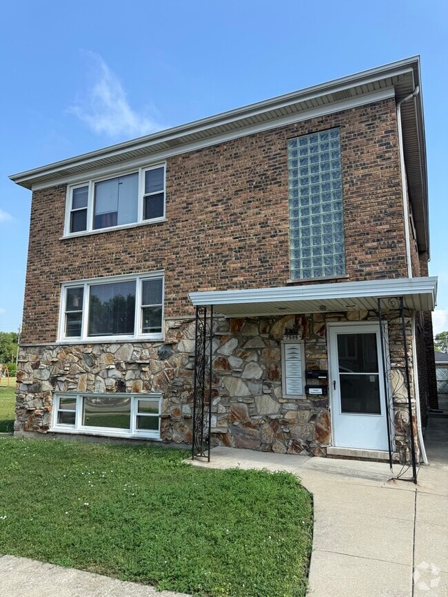 Building Photo - 7506 W Hanover St