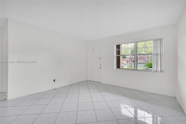 Building Photo - 755 NW 104th Ave