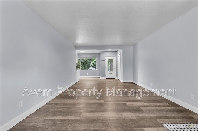 Foto del edificio - 2875 NW Thurman St