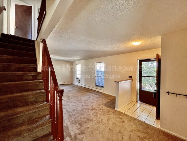 Building Photo - 2582 Ridge Dr