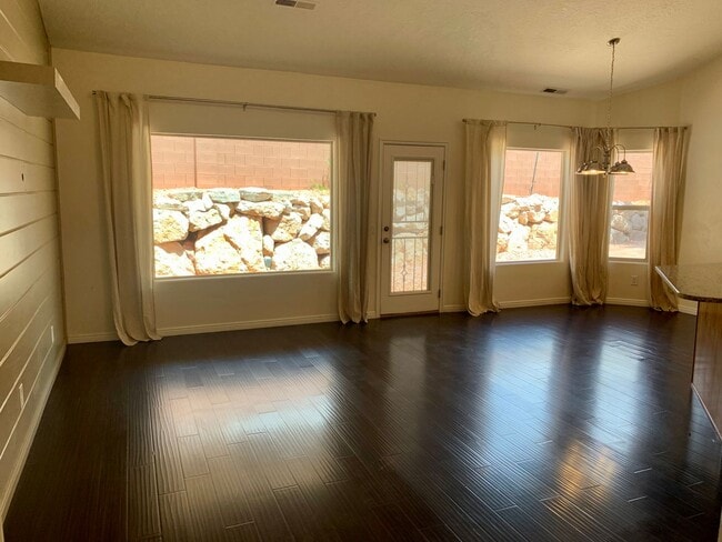 Building Photo - Pet-Friendly Four Bedroom Home with RV par...