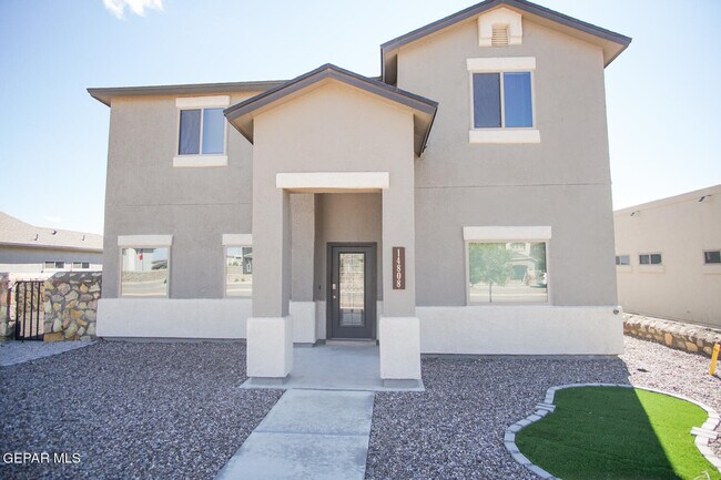 Foto del edificio - 14808 Pebble Hills Blvd