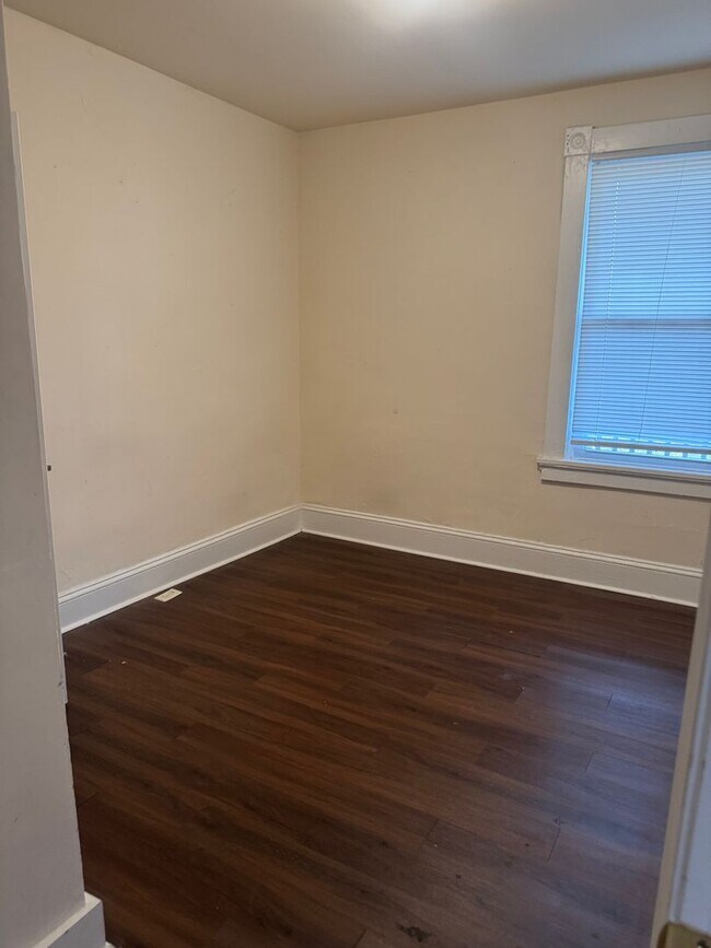 Foto del edificio - 2420 Barton Ave