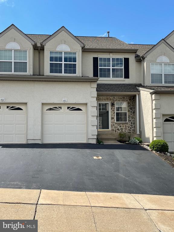 Foto principal - 601 Fawn Cir