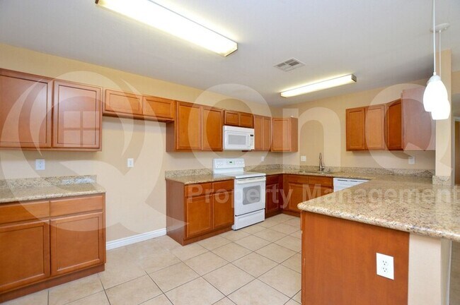 Foto del edificio - 10810 N 73rd Dr