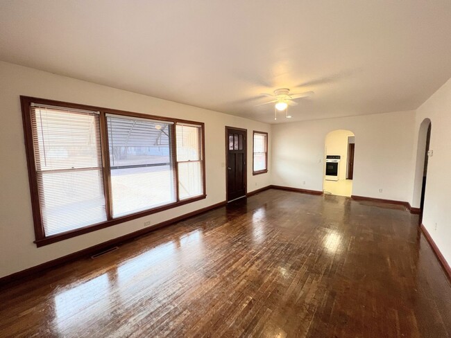 Building Photo - Charming 3-Bedroom Home in Kingman