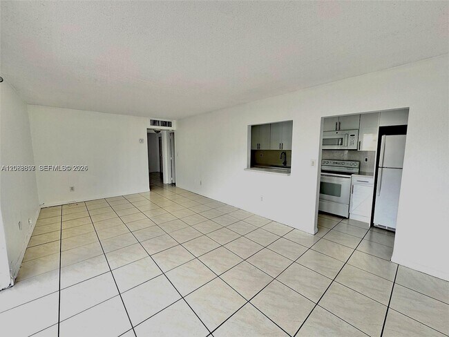 Building Photo - 4620 NW 79th Ave