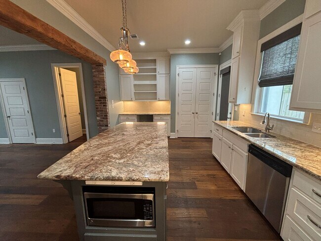 Building Photo - 5066 Myrtle Trail Dr