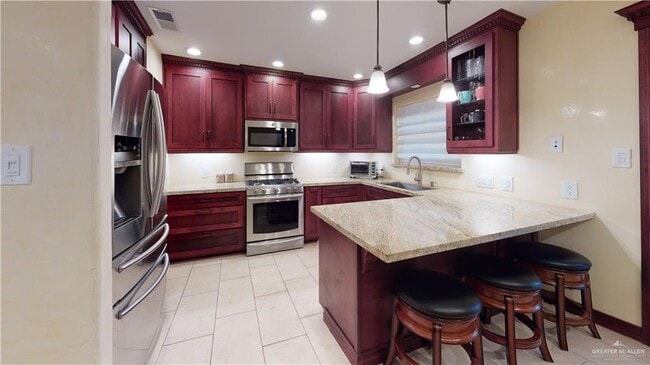 Building Photo - 11 Gardenia Cir