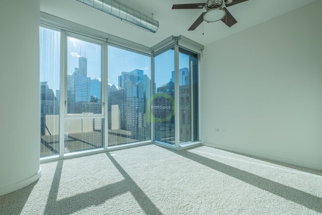 Building Photo - 119 W Kinzie St