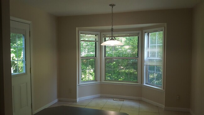 Building Photo - 3104 Mollifield Ln