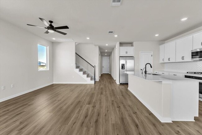 Building Photo - 302 Willow Heights Drive