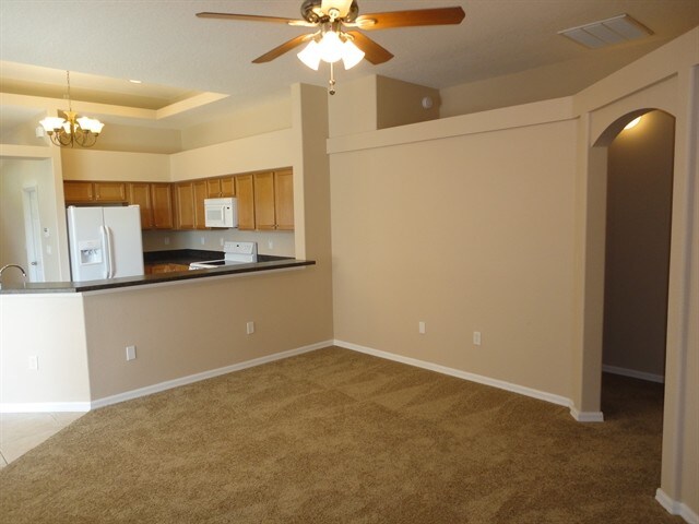 Building Photo - 6410 Barcellona Rd