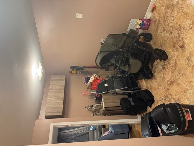 Foto del edificio - 531 Glenshire Rd