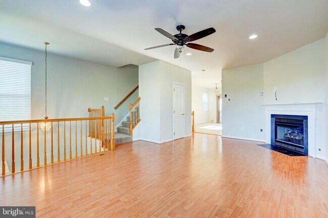 Foto del edificio - 6388 James Harris Way