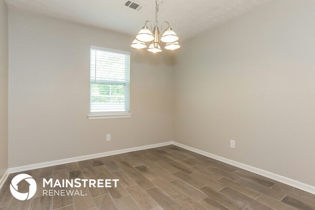 Building Photo - 5819 S Quail Dr