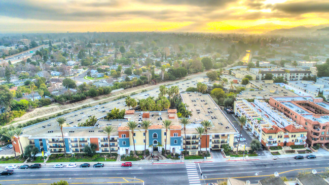 Sherman Oaks Place Apartments