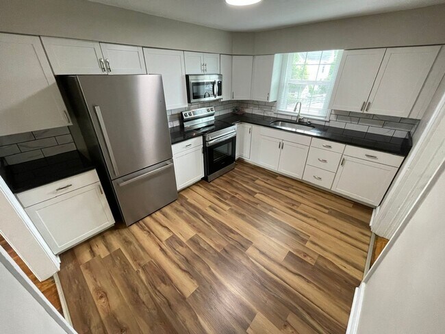 Foto del edificio - 342 Frankfort Road Duplex