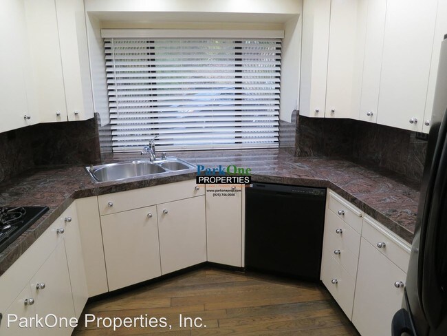 Foto del edificio - 2 br, 2 bath Apartment - 399 Somerset Rd.