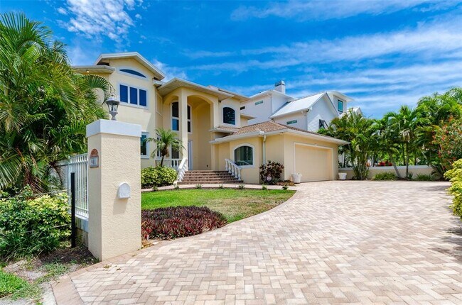 Building Photo - 901 Harbor Dr