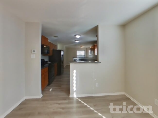 Building Photo - 10411 Trotters Bay