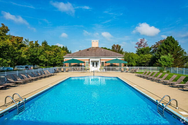 Pool - Berkley Manor