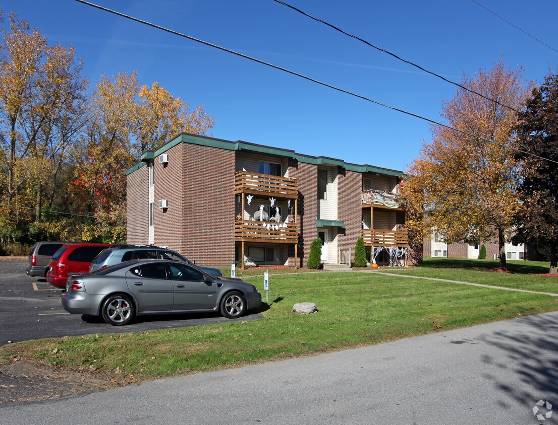 Clay Court Apartments Syracuse NY Apartments com Clay Court Apartments Syracuse NY Apartments com