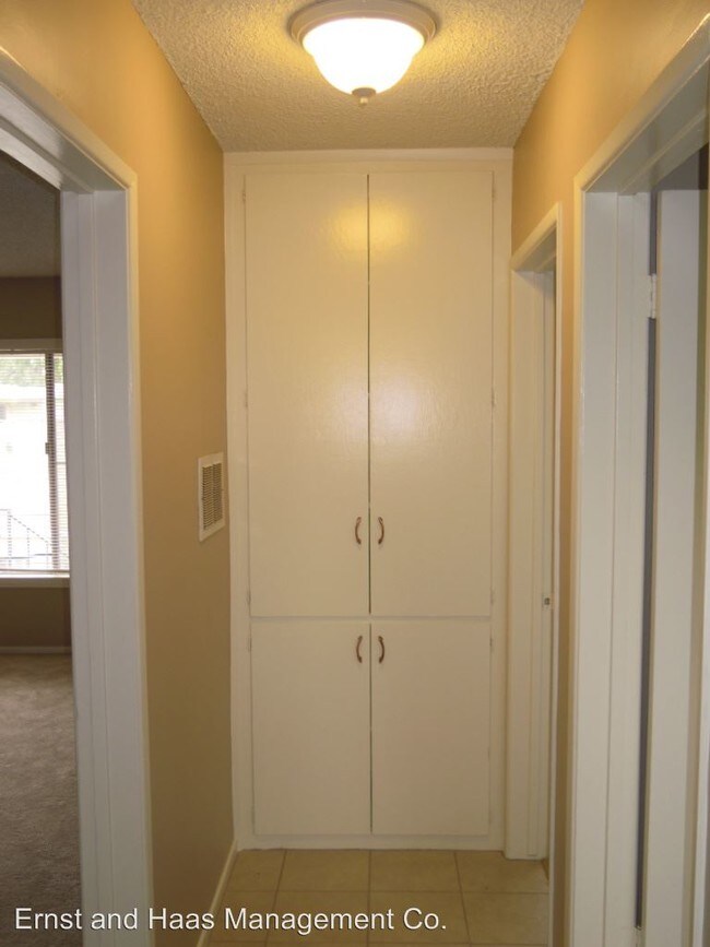 Foto del edificio - 10783 Barlow Ave