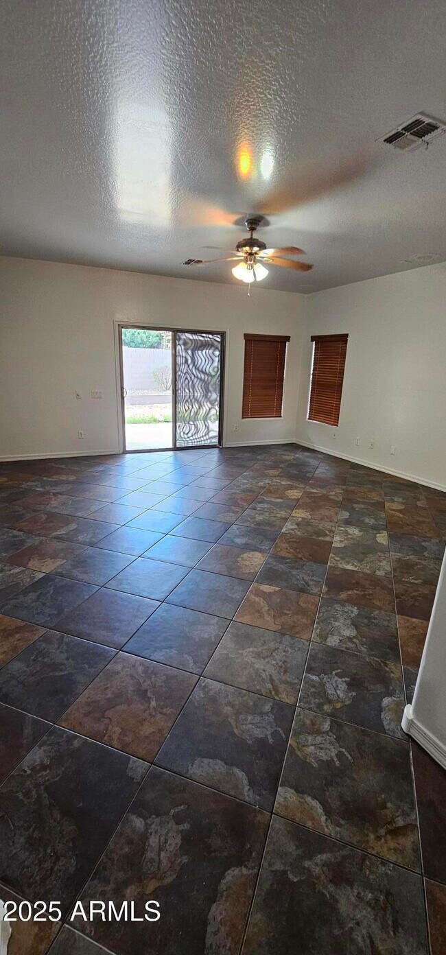 Foto del edificio - 42783 W Kendra Way