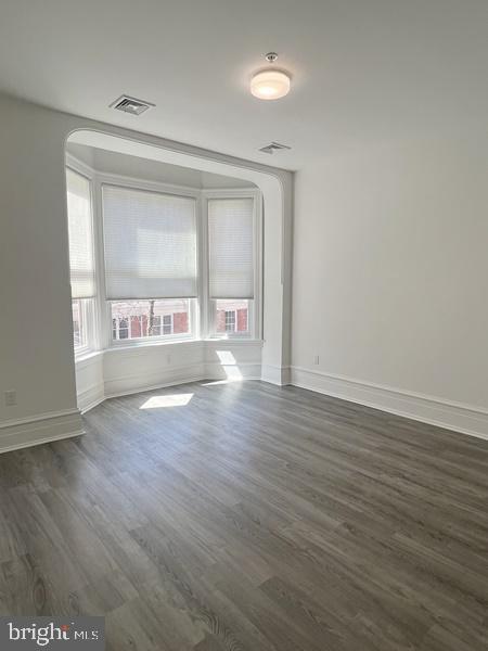 Foto del edificio - 19 N Duke St