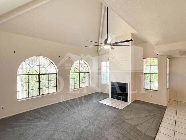 Foto del edificio - 1211 N Miller Rd
