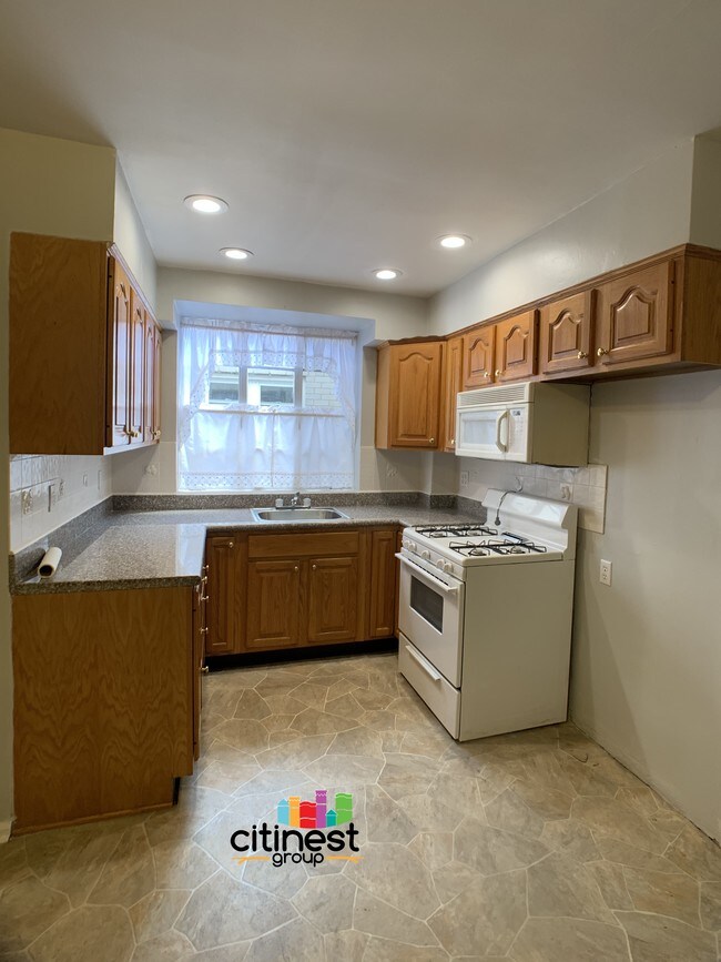 Foto del edificio - 1265 67th St