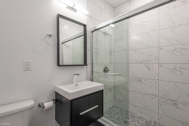 Foto del edificio - 4 br, 3 bath Duplex - 1706 Arlington St Un...