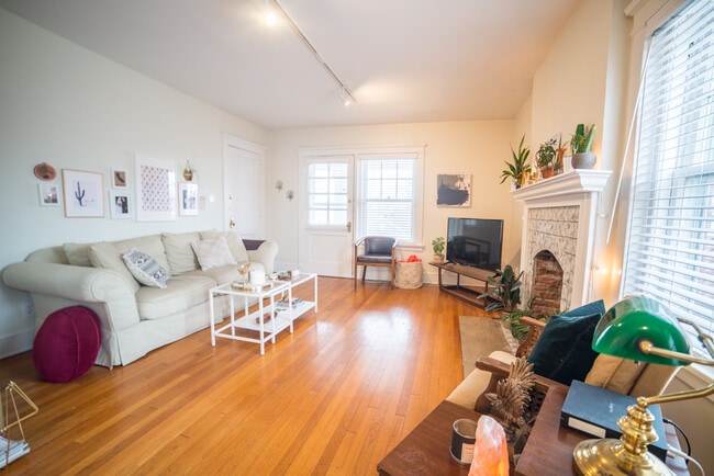 Building Photo - 4154 McGee St