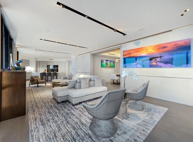 Foto del edificio - 18555 Collins Ave