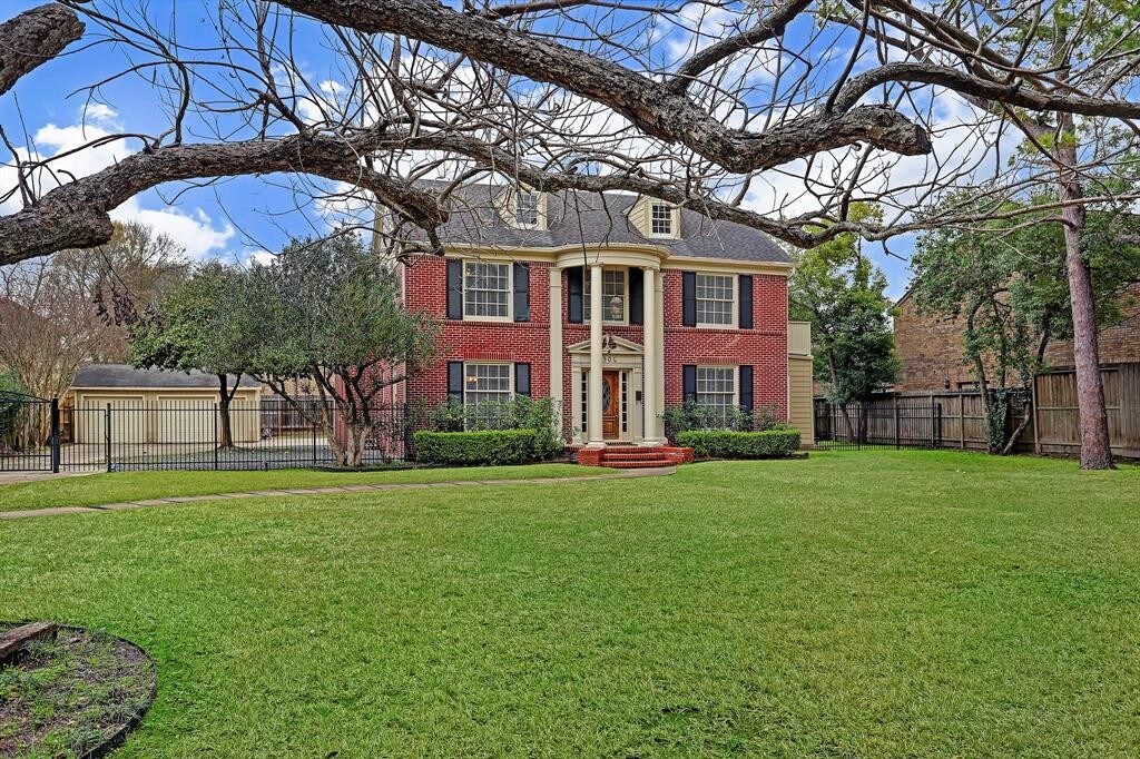 Primary Photo - 4506 Bellaire Blvd