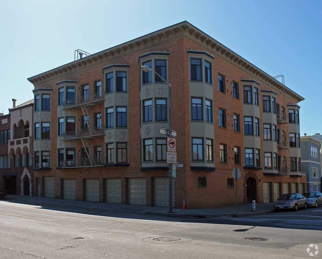 Building Photo - 3260 Gough St