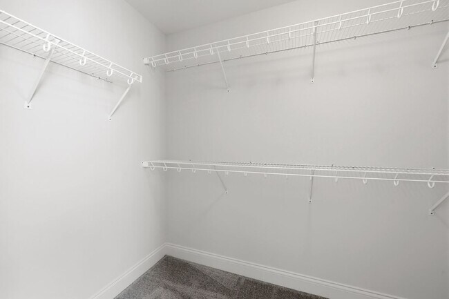 Building Photo - 2869 Blackford Pkwy