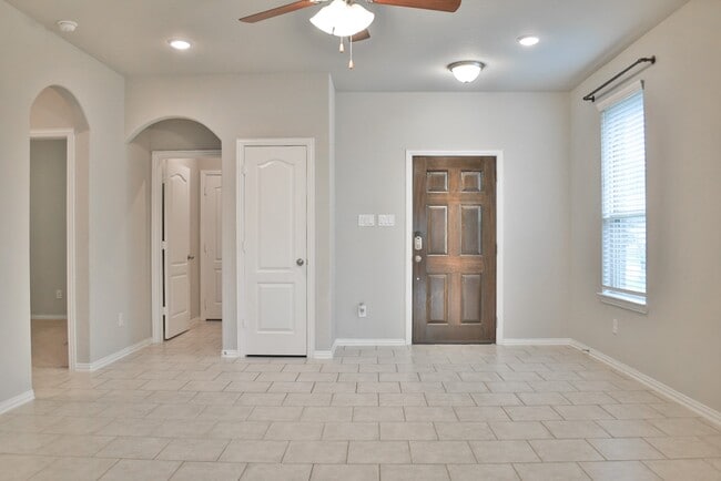 Building Photo - 31619 Heguy Pass