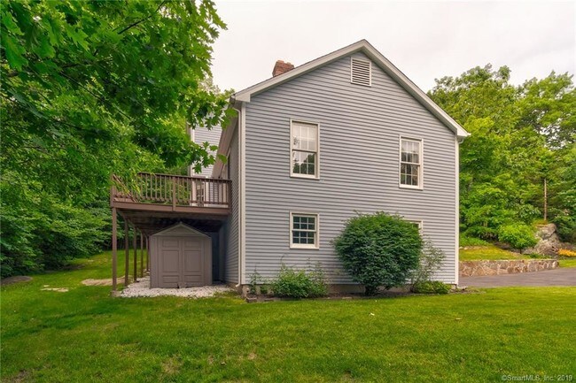 Building Photo - 17 Indian Ledge Dr
