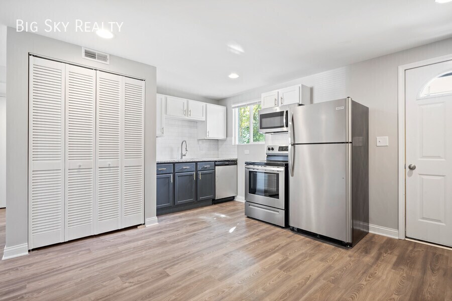 Primary Photo - The Huntley - Creekside 2 bed / 1 bath - N...