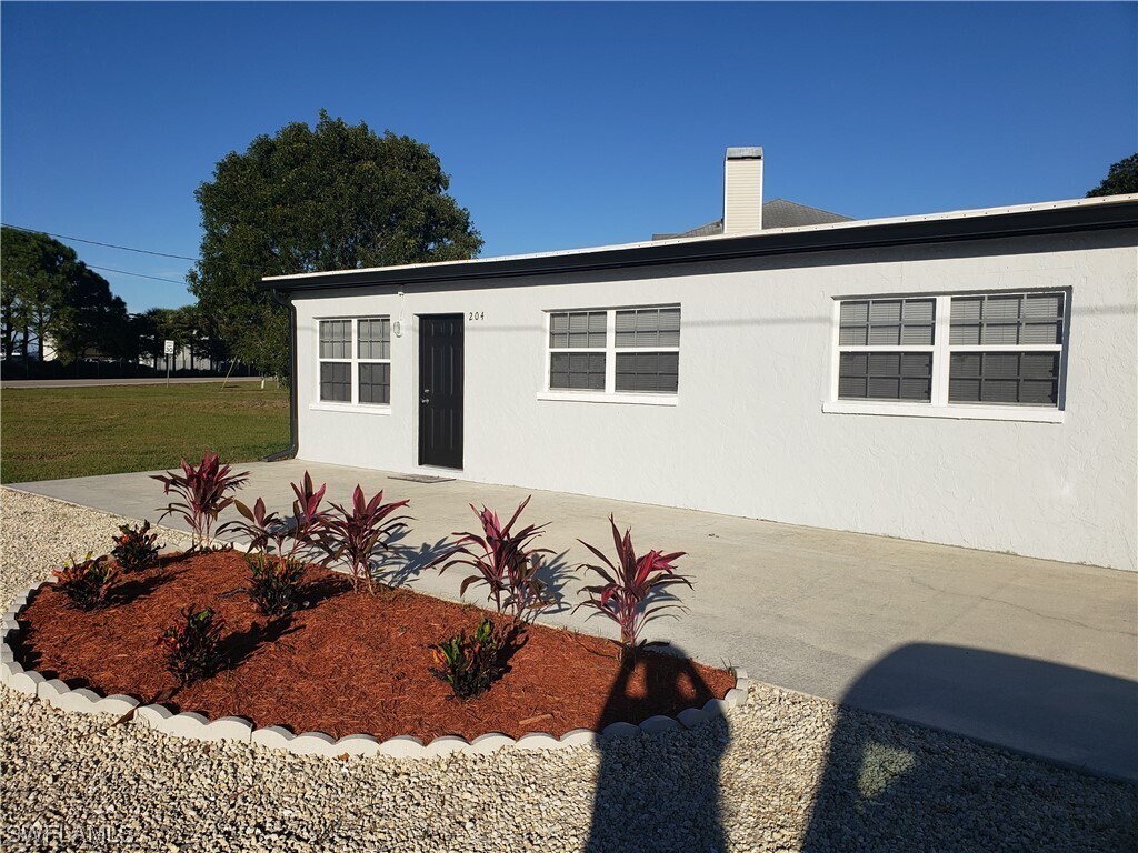 Foto principal - 204 1st St