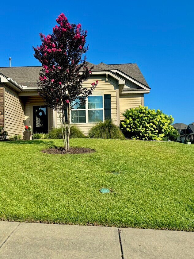 Foto principal - 114 Eldon Dr