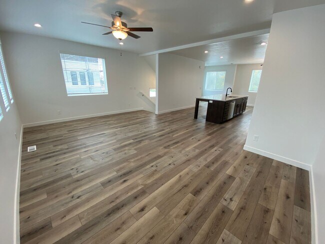 Foto del edificio - Newer Rockwell Ranch Townhome