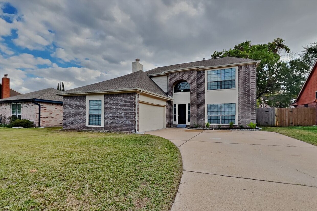 Foto principal - 4715 Brooklawn Dr