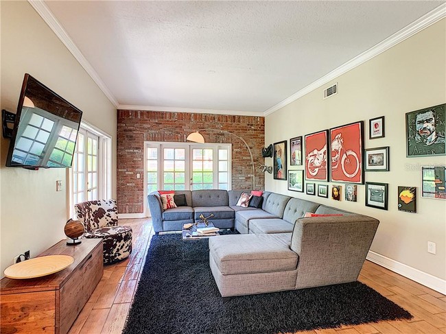 Foto del edificio - 1146 Delaney Ave