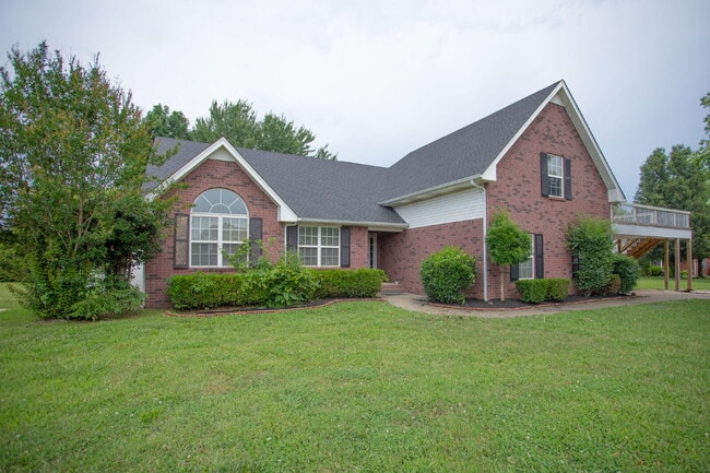 Photo - "Charming 4-Bedroom Retreat with Guest Suite & 3 Baths in Murfreesboro!" Apartment