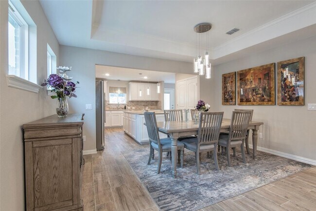 Foto del edificio - 7633 Rampart Dr